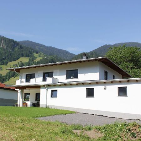 Quiet Holiday Flat Near The Mayrhofen Ski Area Швендау Екстериор снимка