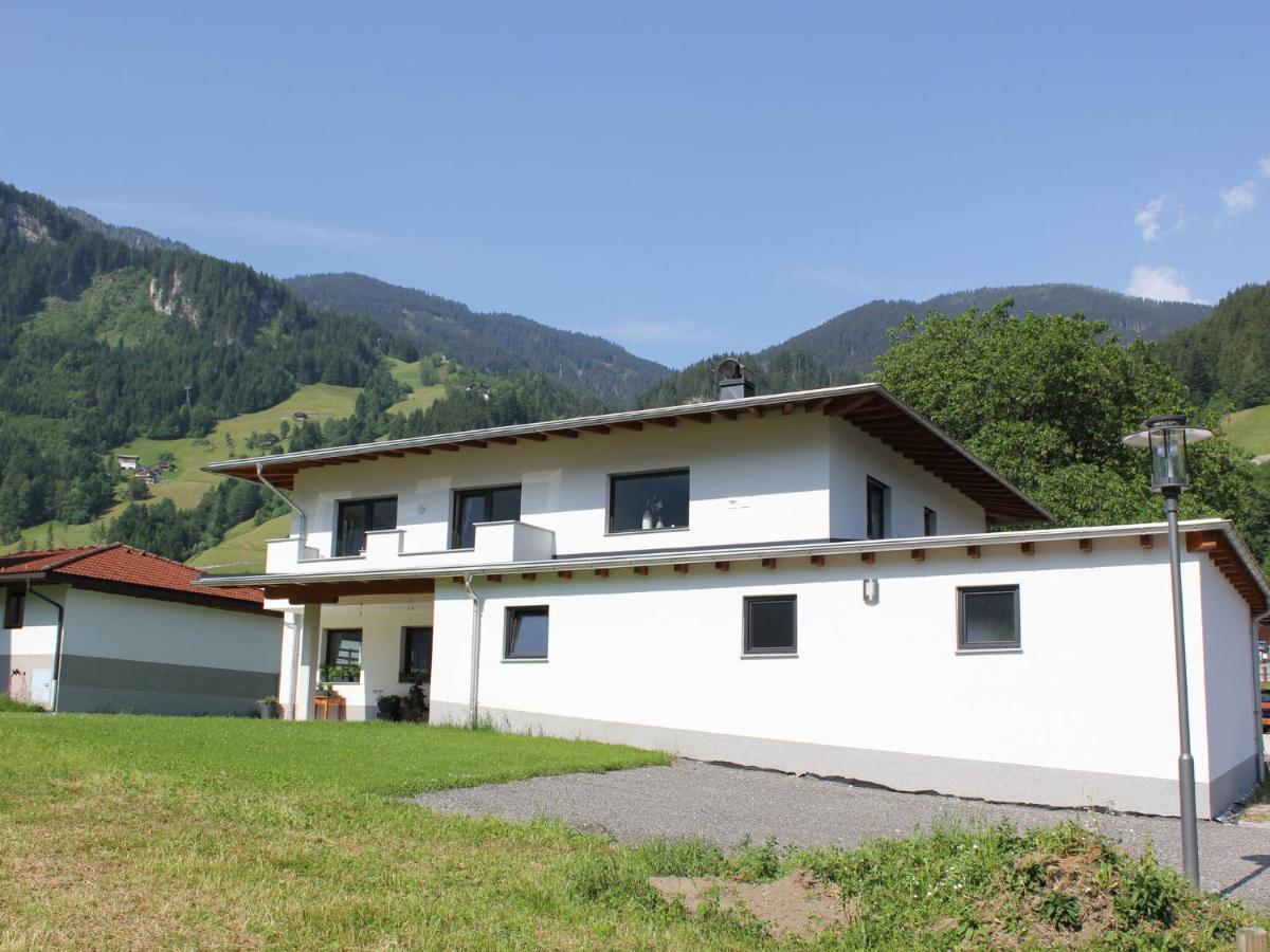 Quiet Holiday Flat Near The Mayrhofen Ski Area Швендау Екстериор снимка