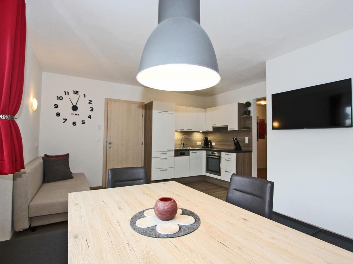 Quiet Holiday Flat Near The Mayrhofen Ski Area Швендау Екстериор снимка